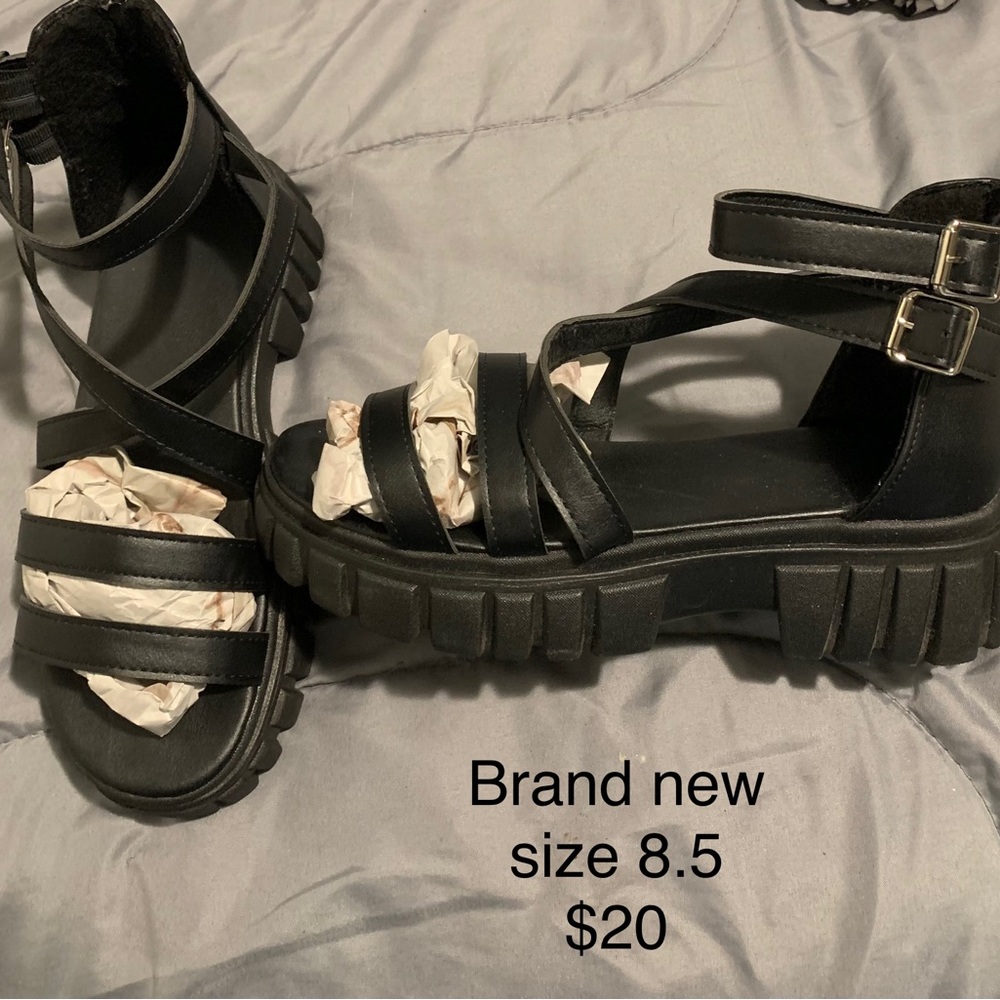 combat sandals (brand new)